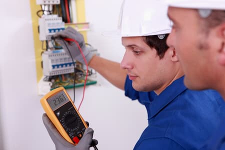 Why It’s Dangerous To Not Hire A Electrician Thumbnail