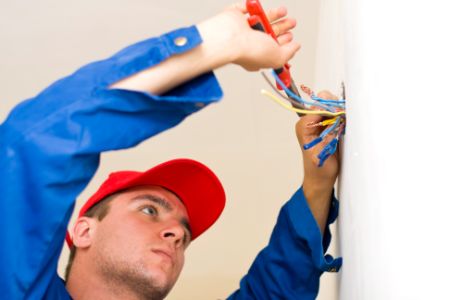 When You Need Electrical Repairs, Call the Pros Thumbnail